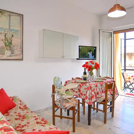 Apartment Papaveri Sul Mare By World Borghetto Santo Spirito