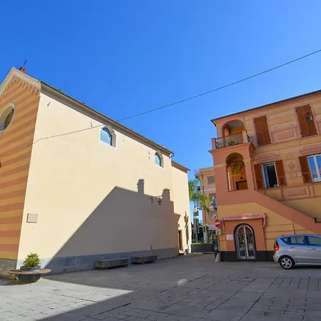 Papaveri Sul Mare By World * Borghetto Santo Spirito